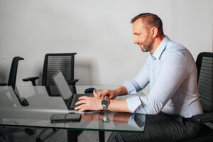 Read more about the article Najczęstsze błędy w rekrutacji na stanowiska KAM i BDM