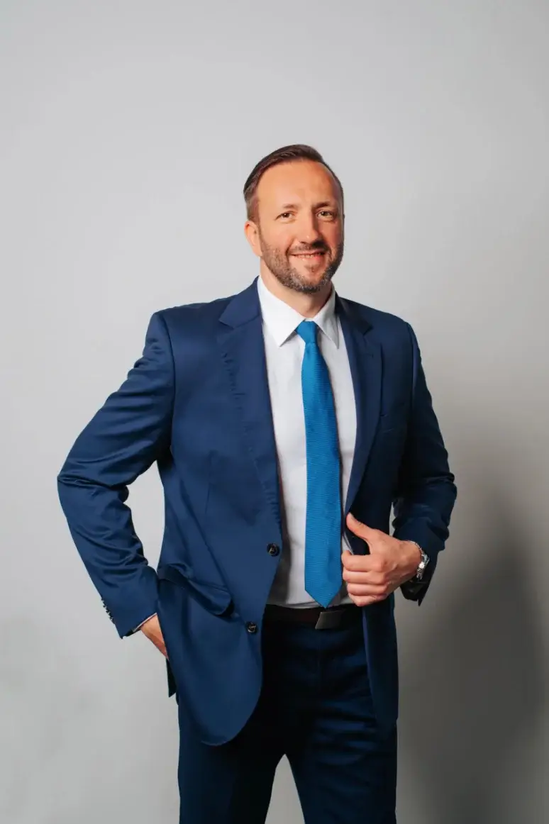 You are currently viewing Twoi kandydaci już używają AI.Czas, żebyś Ty też umiał.