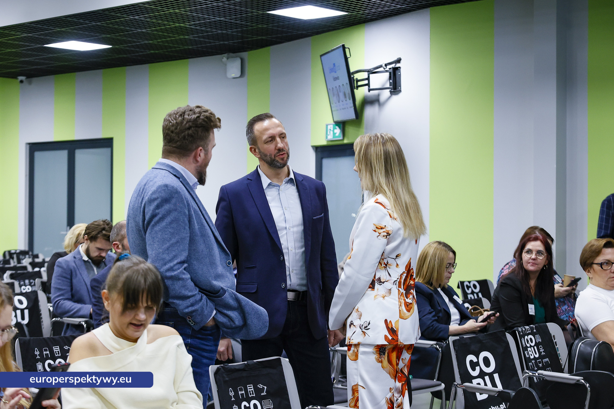 You are currently viewing Networking w HR: Czy warto inwestować czas w spotkania branżowe?